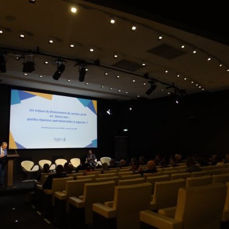 Les débats autour du financement du secteur privé